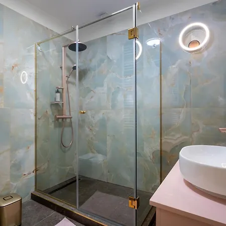 Apartment Paradiso Luxury By Sattal Chabad Bucharest